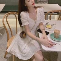 ราคา เดรสสีขาว น่ารักมากก กระดุมน่ารัก☺️ (7350301714)