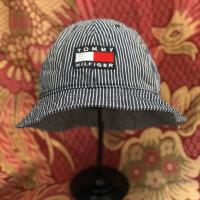 ราคา หมวกบักเก็ท tommy ลายขาวดำ (3930481562)