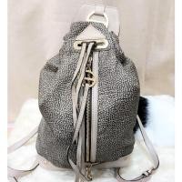 ราคา Borbonese Redwall Medium Backpack กระเป๋าสะพายหลังมือสอง แบรนด์แท้ แบรนด์ดังงานสะสม (29303622783)