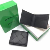 ราคา New Bottega Bi-Fold wallet 8 cards (6154598217)