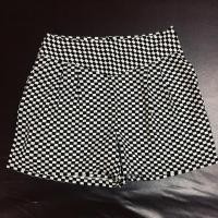 ราคา Sale❗️กางเกงขาสั้น CPS chaps <มือ2> (1272517078)