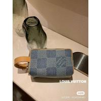 ราคา LOUIS VUITTON/LOUIS VUITTON Denim Denim Mens Dice Bag Wash Cosmetic Bag กระเป๋าผ้าเดนิมผู้ชาย (54050255507)