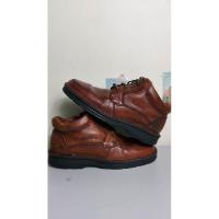 ราคา รองเท้าหนังแท้ LANDROVER 42/27 สภาพสวยครับ มือ2 แนะนำนะครับ เท้า 25-26 cm ใส่ได้ครับ (26523004759)