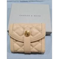 ราคา ส่งฟรี!!!ของแท้!! (มือ 2) กระเป๋าสตางค์ Charles & Keith (25257480558)