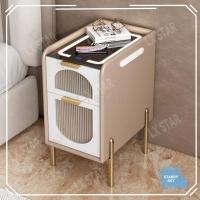 ราคา พิเศษตารางแคบห้องนอนข้างเตียงขนาดเล็กสุทธิสีแดงแสงหรูหราไม้เนื้อแข็งทั้งหมดหนังอัจฉริยะที่เรียบง่ายทันสมัยมินิโต๊ะข้างเตียงตู้ข้างเตียง กะรัต (42714317868)