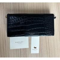 ราคา กระเป๋าสตางค์ใบยาว RADLEY LONDON มือสอง ของแท้% สภาพยังสวย มีร่องรอยการใช้งานบ้าง✨ (29260471451)