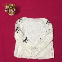 ราคา เสื้อลูกไม้สีขาวแขนยาว มีโบว์เล็กๆน่ารัก แบรนด์Lamoda มีซับใน (1090285169)