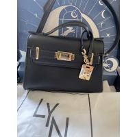 ราคา กระเป๋าสะพายข้างLynสีดำ (12889924236)