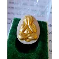 ราคา พระปิดตาลงหน้าทอง รุ่นบูรณะพระประธาน หลวงพ่อแล วัดพระทรง จ.เพชรบุรี ปี 2539. (10774242692)