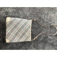 ราคา Burberry cross body มือสองสภาพดี (22822243875)
