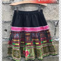 ราคา #กระโปรงม้งตัดเย็บด้วยผ้าชาวเขาเก่า แต่งผ้าลายดอก ผ้าพิมพ์ลาย ยาว 21” เอว 22” ยืดได้ถึง 38” (1462449450)