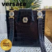 ราคา Versace กระเป๋าสะพายเวอร์ซาเช่มือสองของแท้หน้าเมดูซ่า หนังแท้ลายจระเข้สีดำสวยมากทรงสวย ซับในสะอาด อะไหล่ทอง ไม่มีตำหนิ (15445652411)