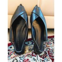 ราคา รองเท้าส้นเตี้ย Charles & Keith ไซส์ 35 (43155826814)