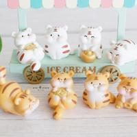 ราคา ตุ๊กตาเสือตัวกลม 2 สี ตุ๊กตาปีเสือ ตุ๊กตาเสือมงคล เสือทอง (เลือกแบบ) (13755345558)