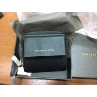 ราคา กระเป๋าสตางค์ charles & keith (129549369)