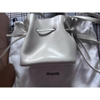 ราคา muva bucket bag - white (41224207480)