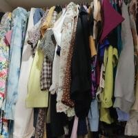 ราคา โละตู้สินค้ามือสองของแม่ค้า (21563558993)