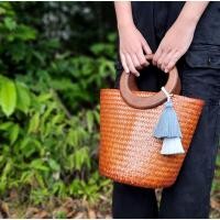 ราคา กระเป๋าสานกระจูด ทรงแตงโม บุผ้ามีซิป หูไม้ เหมาะจะซื้อเป็นของฝากของขวัญ สินค้าแฮนด์เมด (5231885199)