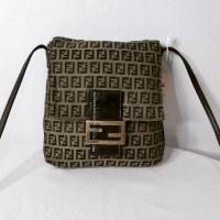 ราคา Fendi เฟนดิ ครอสบอดี้มือสอง ขนาด9"×9" (7416593747)