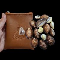 ราคา เบี้ยขวัญถุง เสือวัดปริวาสพร้อมเลี่ยม หอยเบี้ยแก้ คละไซส์ ใส่ถุงหนัง PU หลวงพ่อสมชาย วัดปริวาส (40151435648)