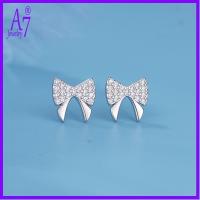 ราคา 925 Silver Luxury Full Diamond Bow ต่างหู RXW1314 (42473600014)