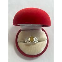 ราคา แหวน บุษราคัมบางกะจะประดับข้างไวท์โทปาส6เม็ด2ข้าง เงินแท้92.5 หนัก5.5กรัมไซส์53 (26276251346)