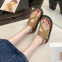 ราคา รองเท้าแตะรัดส้นแบบสวมหูคีบสายไขว้ A194 (27428573743)