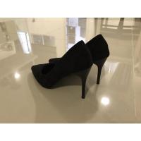 ราคา รองเท้าส้นสูงสีดำ กำมะหยี่ใหม่มาก มือสองใส่ครั้งเดียว (12033515459)