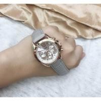 ราคา GEDI Watch หน้าปัดสไตล์ MK สุดฮิต สายหนังสีเทา- หน้าปัดสีขาว สินค้าของแท้ 100% พร้อมกล่องแบรนด์ (กันน้ำได้) (1271966617)