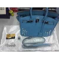 ราคา กระเป๋าหนังแท้ viranda the brand มือสอง รุ่น macaron full gain cow with silver stud (670150054)