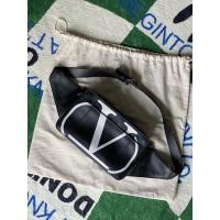 ราคา like new valentino beltbag (13867910306)