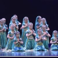 ราคา ชุดประจำชาติอินเดียและชุดเจ้าหญิงจัสมินสำหรับเด็ก พร้อมภาพสตูดิโอเต้นรำท้องเต้นรํา (42272802854)