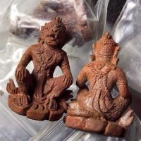 ราคา หนุมานปราบไตรจักร เนื้อทองแดงเถื่อน เก่ง เฮง หลวงพ่อชำนาญ ปี 2548 หนุมานปราบไตรจักร ป้องกันอาวุธทุกชนิด (16384589687)