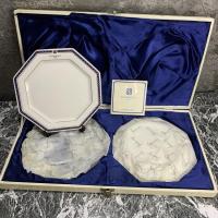 ราคา จาน Givenchy จานทานข้าว พร้อมกล่อง ของใหม่ แท้ 100% (3468991991)