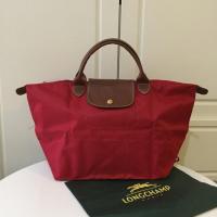 ราคา used like new Longchamp size M in red หูสั้น (1430717907)