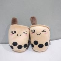 ราคา ตุ๊กตาน้องชานมไข่มุก น่ารัก น่ากิน งั่ม ๆ ๆ เล็กเป็นพวงกุญแจ ช้าหมดน๊าา กดเลยจ้า (1962653029)