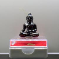 ราคา พระพุทธสิหิงค์ ลอยองค์ เนื้อทองแดงรมดำ ขนาดสูง 3 เซน 92 พรรษา ญสส สมเด็จพระสังฆราช พุทธาภิเษก วัดบวรนิเวศวิหาร ปี2548 พร (26251712617)