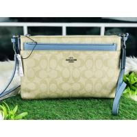 ราคา Coach แท้ ✔️ พร้อมส่ง กระเป๋าสะพายข้างพร้อมใบเล็กแยกใช้ได้ | Coach East/West Crossbody with Pop-Up Pouch (2439650114)
