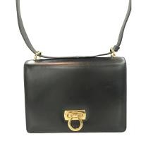 ราคา กระเป ๋ าสะพายไหล ่ Salvatore Ferragamo Gancini Crossbody Ladies ส ่ งตรงจากญี ่ ปุ ่ นมือสอง (29875728048)