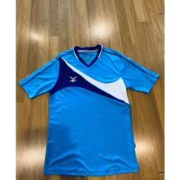 ราคา FBT เสื้อกีฬา คอวี สีฟ้า อก 36 นิ้ว ยาว 27 นิ้ว บ่า 4 นิ้ว แขน 10 นิ้ว เบาสบาย แห้งไว เสื้อมือสอง (24906221975)