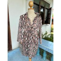 ราคา เดรสแขนยาว ลายงู ฟรีไซร์ (มือ2) (18190812775)