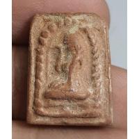 ราคา เครื่องรางรูปเหมือนแม่นางกวักเนื้อดิน (27077063090)