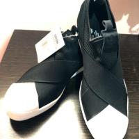 ราคา รองเท้า adidas slip on สีดำ (3710501176)