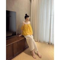 ราคา (รูปถ่ายจริง) เสื้อปาดไหล่สีเหลือง (24479633825)