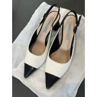 ราคา รองเท้าส้นสูง Charles & Keith (29235584962)