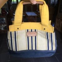 ราคา กระเป๋า Tommy Hilfiger มือสอง (7000400326)