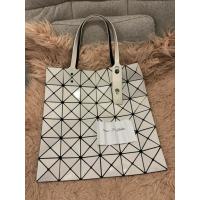 ราคา ส่งต่อ กระเป๋า b A O b A o งานตู้ญี่ปุ่น สีขาว (42315067731)