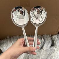 ราคา Skimmer Slotted Spoon, สแตนเลส Skimmer Ladle ช้อนแมงมุมกรองพร้อมที่จับและแขวนหลุม,กระชอนในครัวสําหรับทําอาหาร, ท่อระบายน้ํา (26288733322)