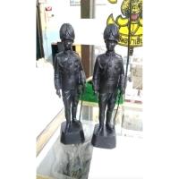 ราคา พระรูป หล่อองค์รัชกาลที่ 6 เนื้อทองเหลืองรมดำ สูง 24 นิ้ว (15947097556)