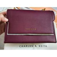 ราคา กระเป๋า CHARLES & KEITH รุ่น Front Flap Chain Handle Crossbody bay - สีม่วง (24970675386)
